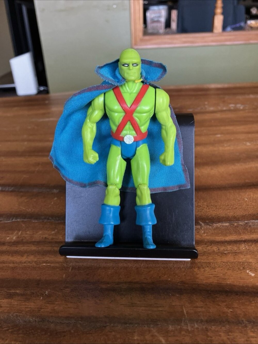 Vintage 1985 Kenner-DC Super Powers Martian Manhunter Figure W/Cape